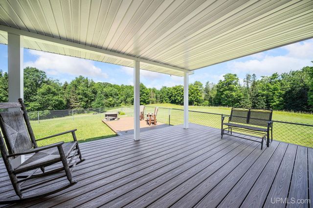 N4579 M67 Highway, Chatham, MI 49816