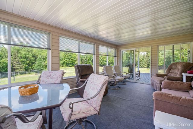 N4579 M67 Highway, Chatham, MI 49816