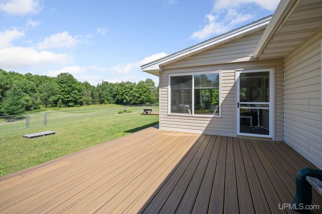 N4579 M67 Highway, Chatham, MI 49816