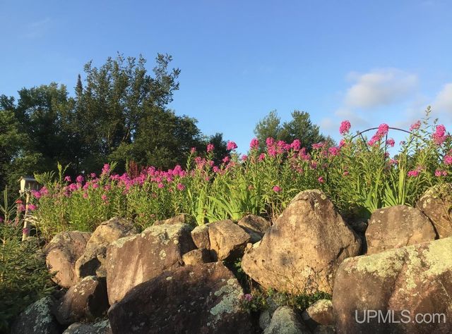 N4579 M67 Highway, Chatham, MI 49816