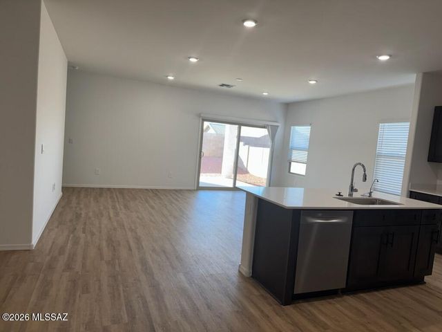 1118 S Grantham Drive, Vail, AZ 85641