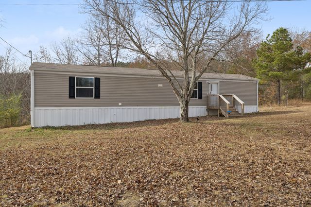 108 Lyell Rd, Hohenwald, TN 38462
