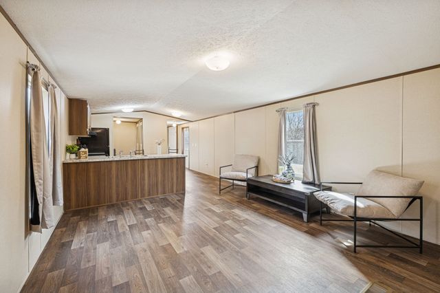 108 Lyell Rd, Hohenwald, TN 38462