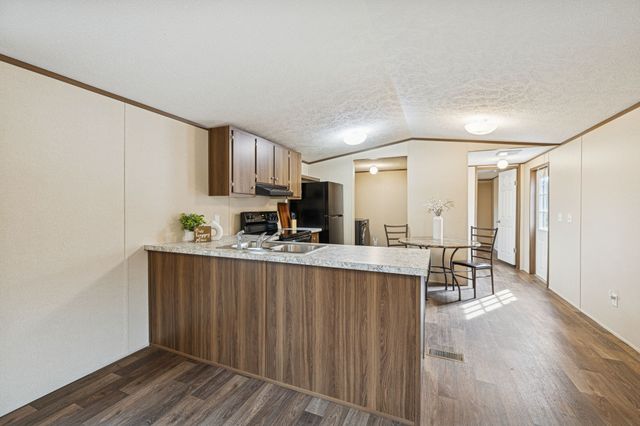 108 Lyell Rd, Hohenwald, TN 38462