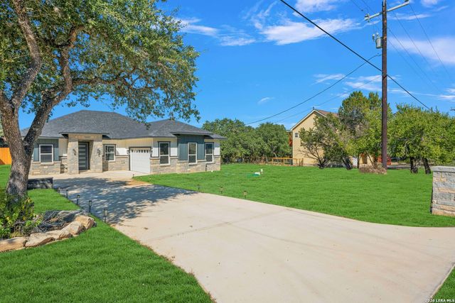 1363 Canyon Edge, Canyon Lake, TX 78133