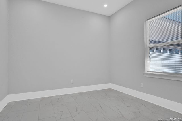 1363 Canyon Edge, Canyon Lake, TX 78133