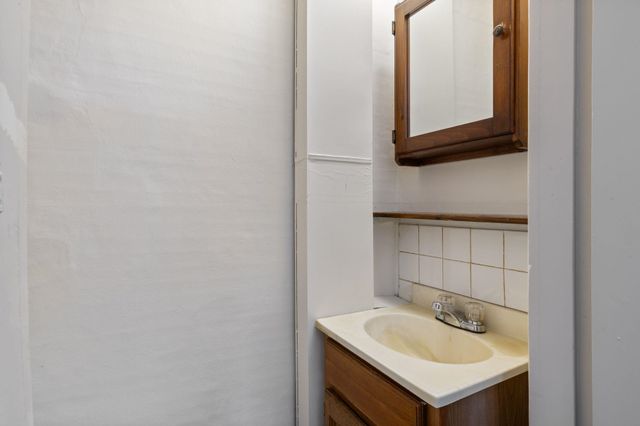 10 Chance Pond Road, Franklin, NH 03235