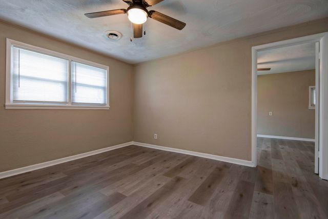 4982 S Douglas Drive, Republic, MO 65738