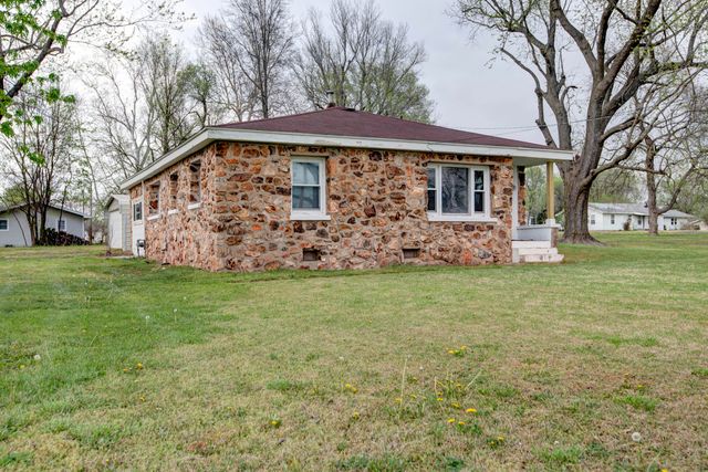 4982 S Douglas Drive, Republic, MO 65738