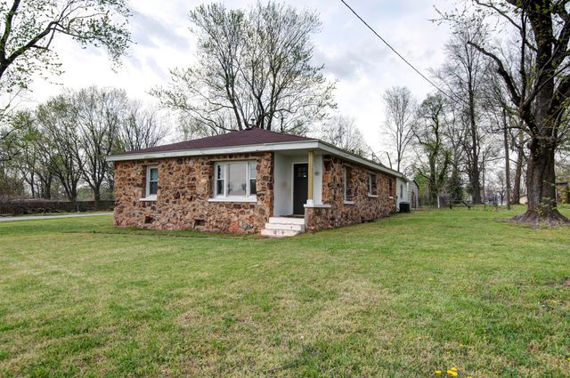 4982 S Douglas Drive, Republic, MO 65738