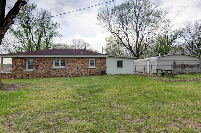 4982 S Douglas Drive, Republic, MO 65738