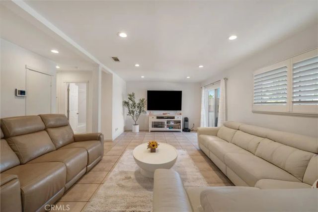 9434 Pico Vista, Downey, CA 90240