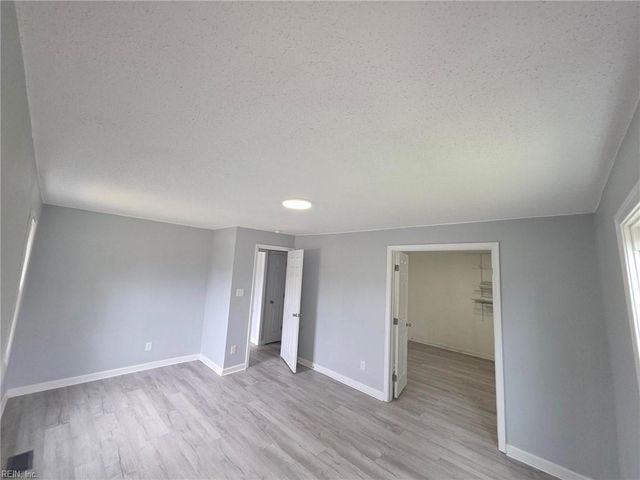 2 Carver CIR, Portsmouth, VA 23701