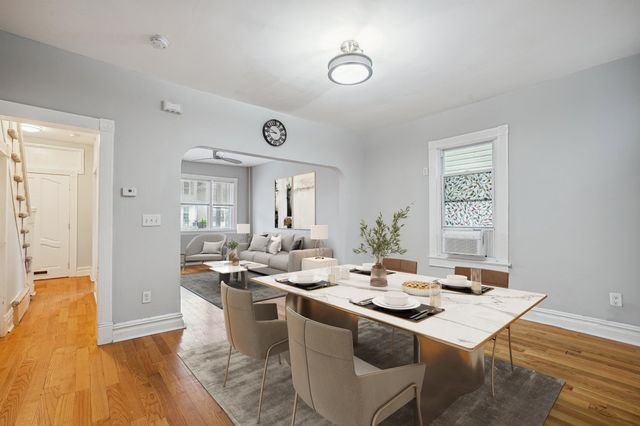85 PEARSALL AVE, Jc, Bergen-lafayett, NJ 07305