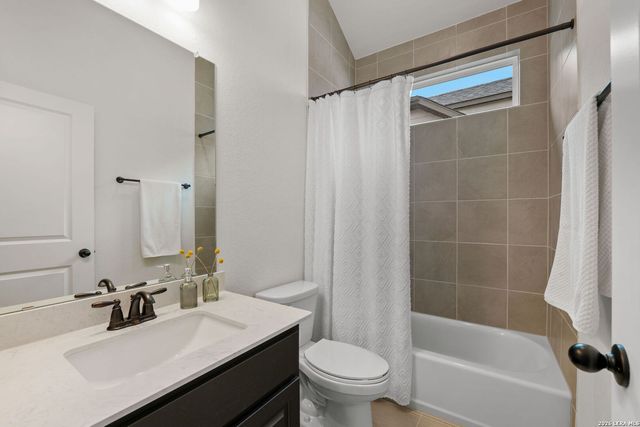 1014 Harmisch, San Antonio, TX 78260