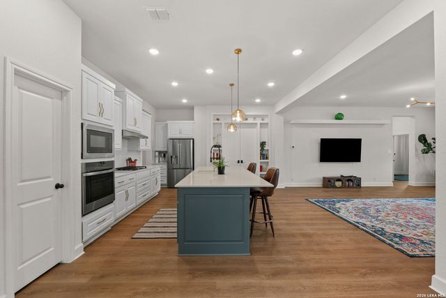 1014 Harmisch, San Antonio, TX 78260