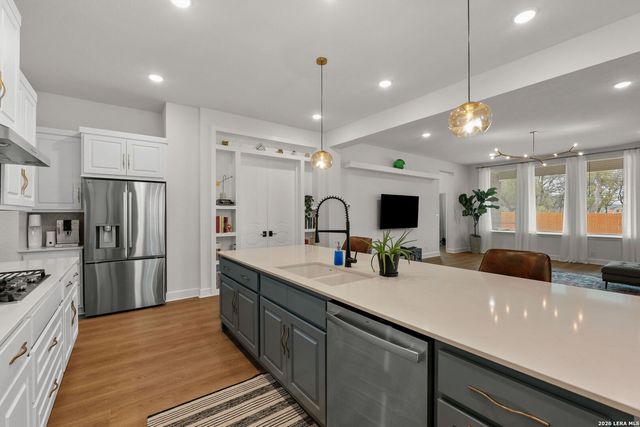 1014 Harmisch, San Antonio, TX 78260