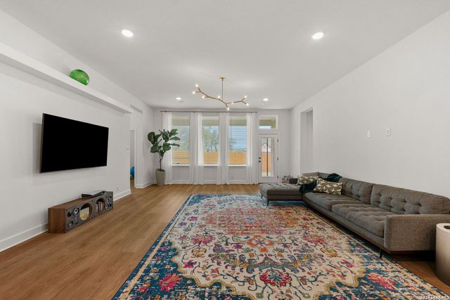 1014 Harmisch, San Antonio, TX 78260