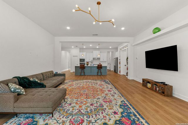 1014 Harmisch, San Antonio, TX 78260