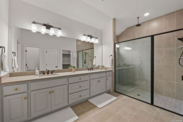 1014 Harmisch, San Antonio, TX 78260