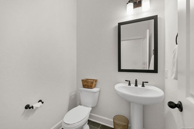 1014 Harmisch, San Antonio, TX 78260