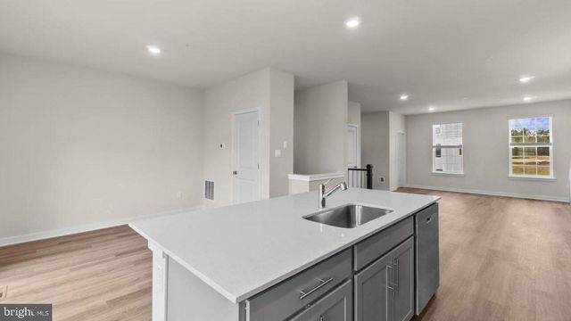 196 SOFT RUSH LN, La Plata, MD 20646