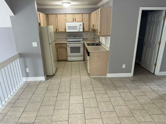 4336 Schaefer Road, Dearborn, MI 48126