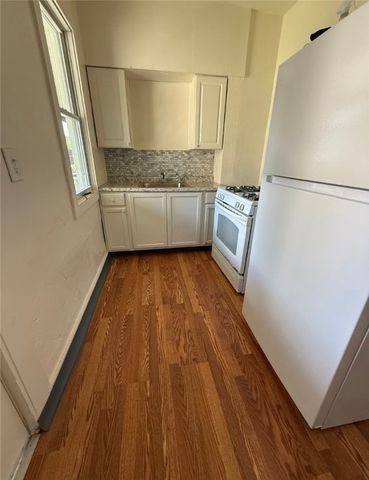 607-609 1/2 Allegheny Ave, Glassport, PA 15045