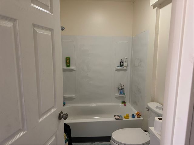 607-609 1/2 Allegheny Ave, Glassport, PA 15045