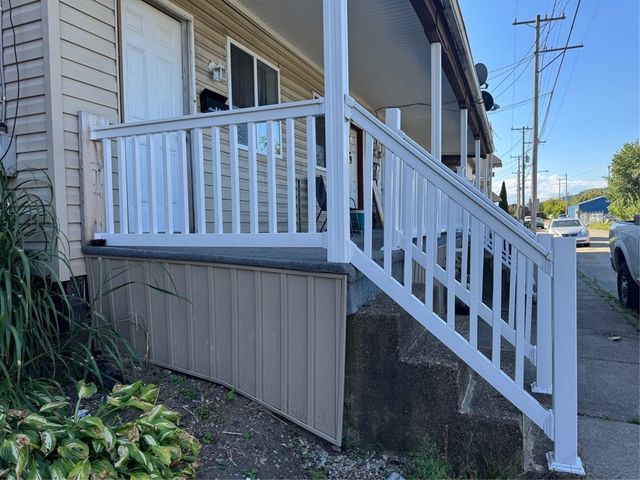 607-609 1/2 Allegheny Ave, Glassport, PA 15045