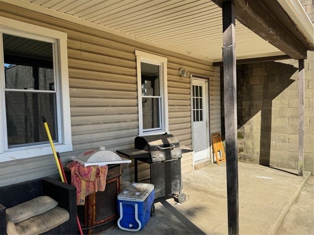 607-609 1/2 Allegheny Ave, Glassport, PA 15045