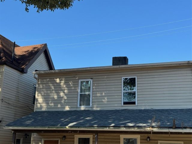 607-609 1/2 Allegheny Ave, Glassport, PA 15045