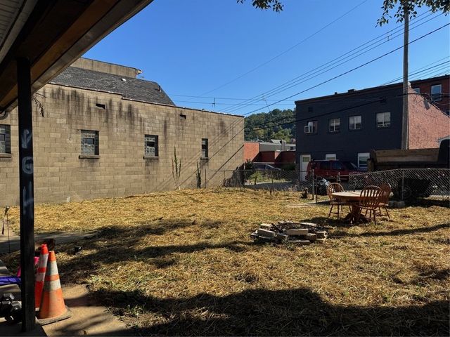 607-609 1/2 Allegheny Ave, Glassport, PA 15045