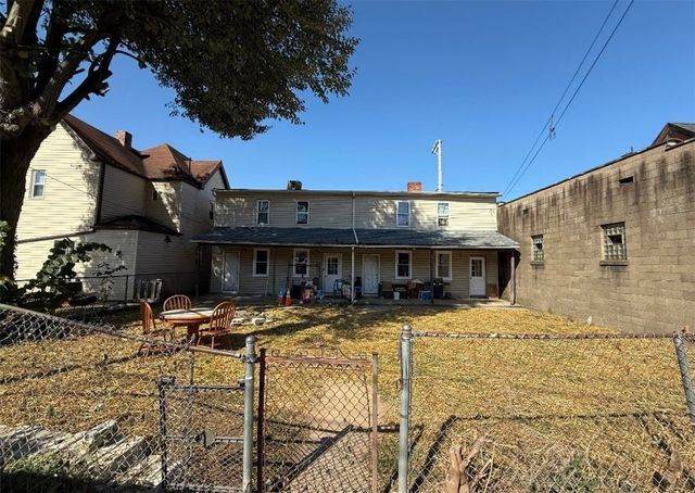 607-609 1/2 Allegheny Ave, Glassport, PA 15045