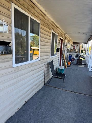 607-609 1/2 Allegheny Ave, Glassport, PA 15045