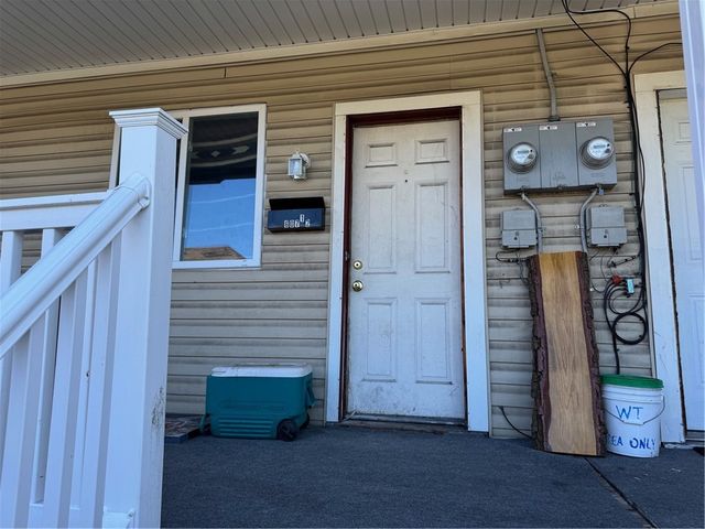 607-609 1/2 Allegheny Ave, Glassport, PA 15045