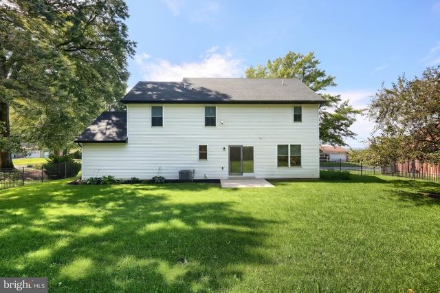 2541 EDGEWOOD, York, PA 17403