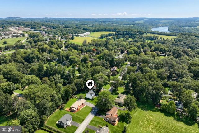 2541 EDGEWOOD, York, PA 17403