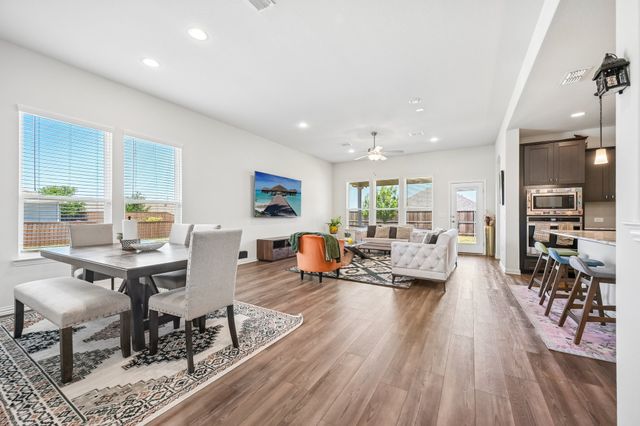 2801 RYDER Lane, Aubrey, TX 76227