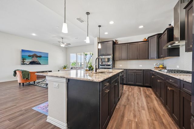2801 RYDER Lane, Aubrey, TX 76227