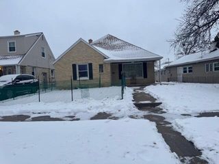 3608 W ROOSEVELT DRIVE, Milwaukee, WI 53216