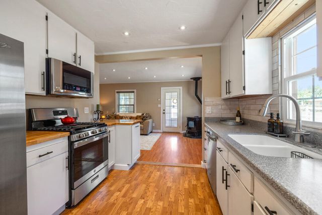 1759 Summers Lane, Klamath Falls, OR 97603