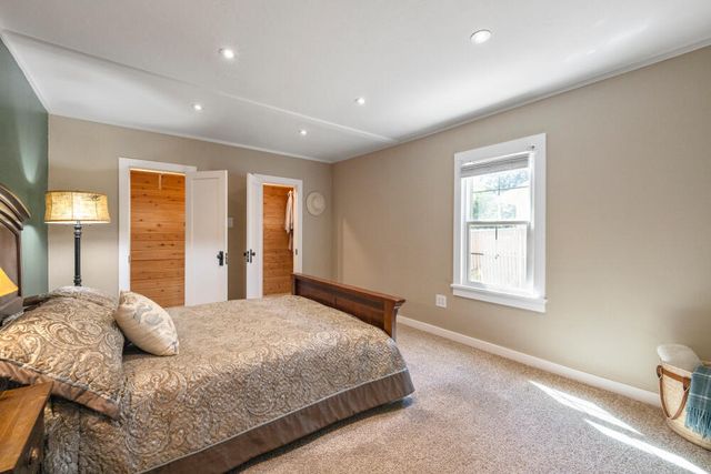 1759 Summers Lane, Klamath Falls, OR 97603