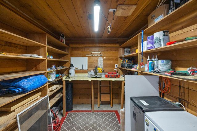 1759 Summers Lane, Klamath Falls, OR 97603