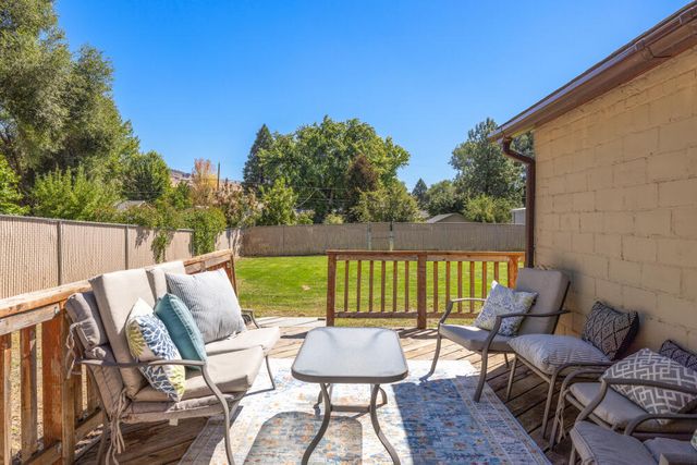 1759 Summers Lane, Klamath Falls, OR 97603