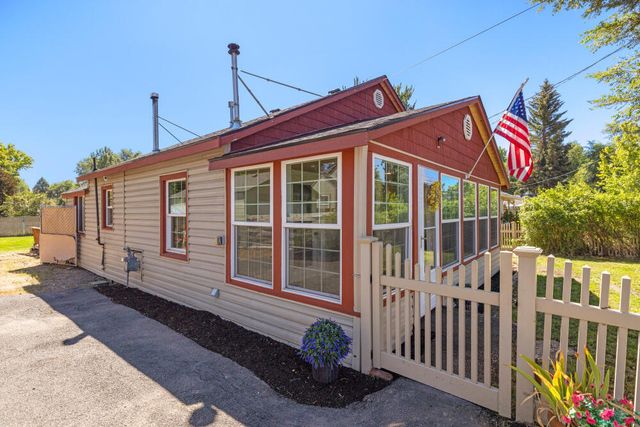 1759 Summers Lane, Klamath Falls, OR 97603