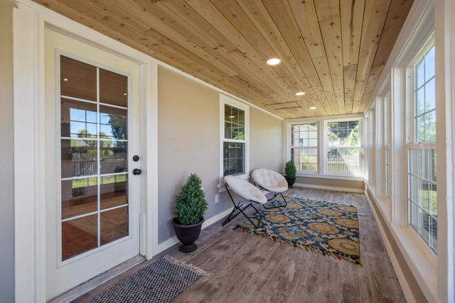 1759 Summers Lane, Klamath Falls, OR 97603