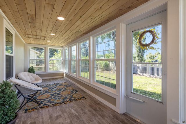 1759 Summers Lane, Klamath Falls, OR 97603