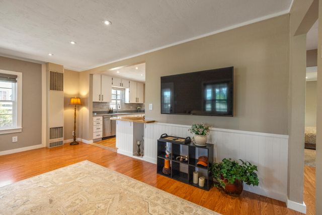 1759 Summers Lane, Klamath Falls, OR 97603