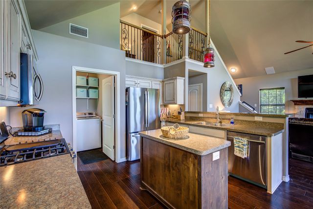 180 Seminole Trail, East Tawakoni, TX 75472